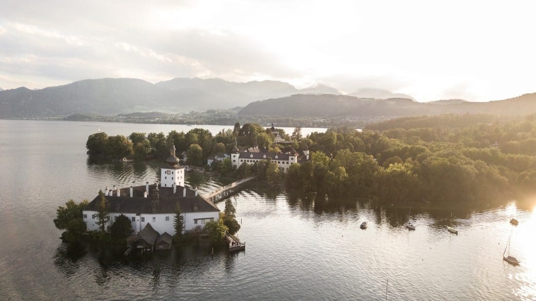 Lake Traunsee Schloss Ort Gmunden Austrian Lakes